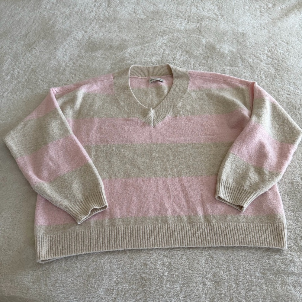 Hollister Pastel Pink and Tan Striped V Neck Sweater size Medium